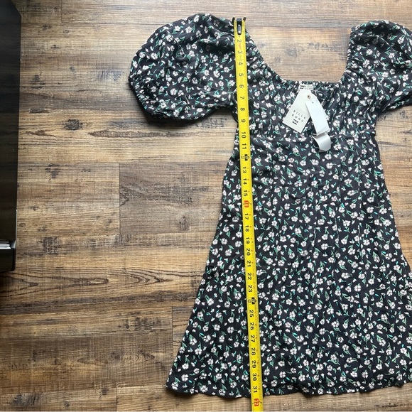 Billabong Women’s Truly Romantic Floral Mini Dress Black Size Small 100% Viscose - Picture 7 of 7
